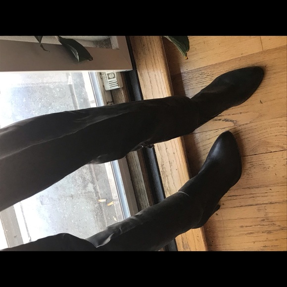 Black knee-high boots - Picture 5 of 6